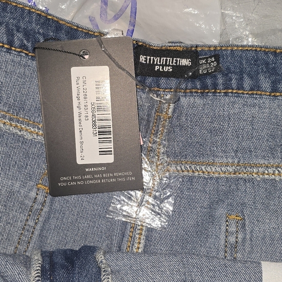 NWT PRETTYLITTLETHING Plus Vintage High Waisted Denim Shorts 20 - Picture 4 of 7